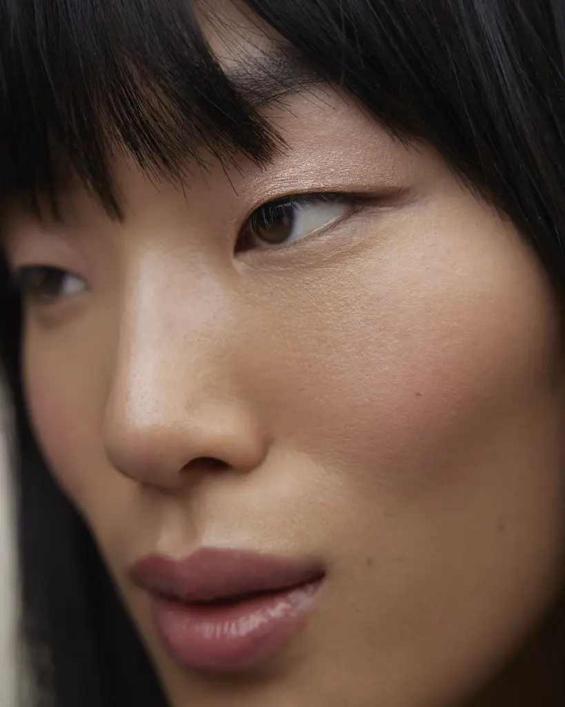 Le Fard - Model Light Skin - Nu(1).webp