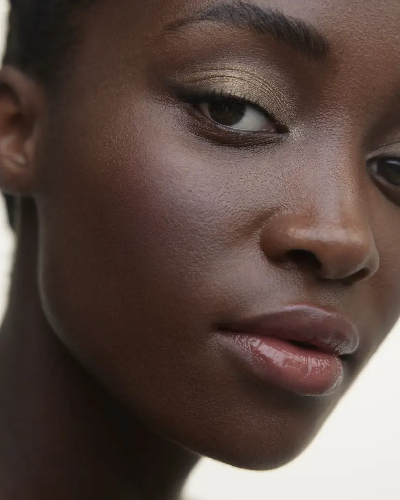LOOK_2_AYE_EYES_La Lumière_Rayon_2129_.webp